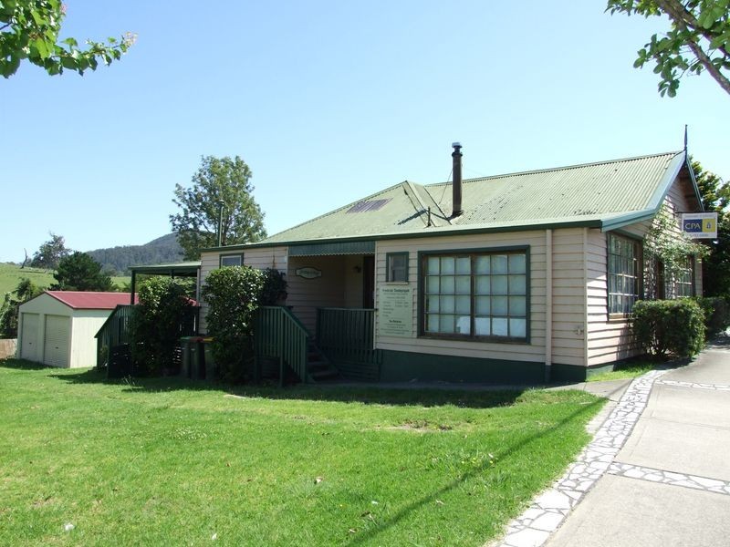 44 Princes Highway, Cobargo NSW 2550