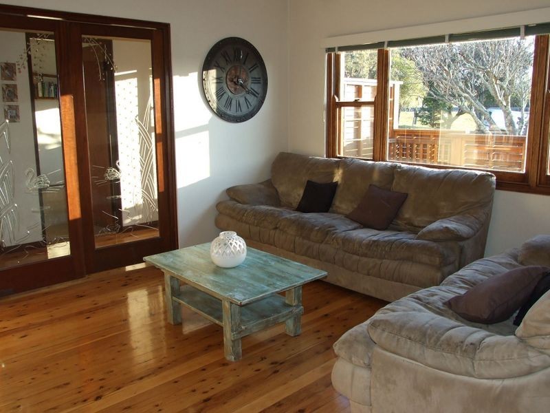 2 Meringo Street, Bega NSW 2550