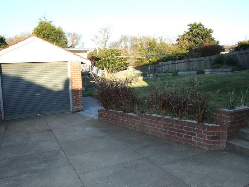 2 Meringo Street, Bega NSW 2550