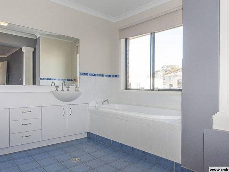 3 Nichole Court, Tura Beach NSW 2548