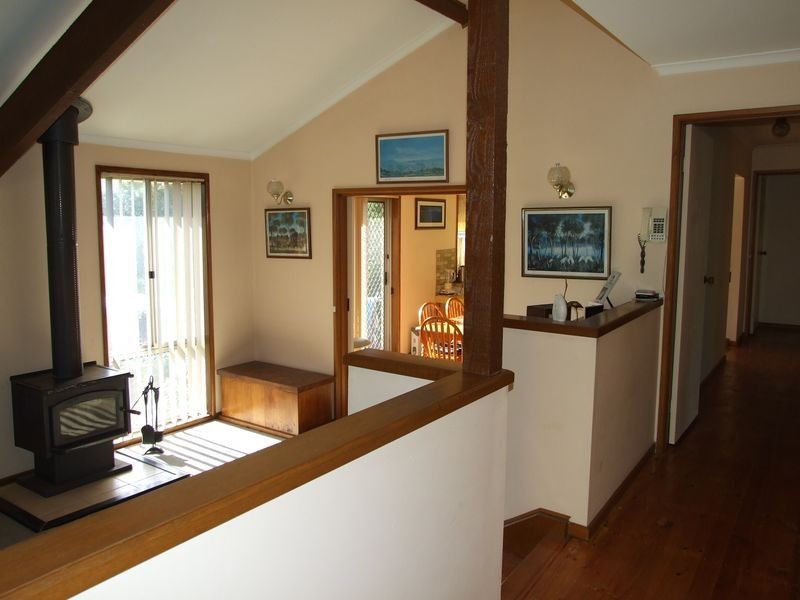 2 Deborah Cresent, Bega NSW 2550