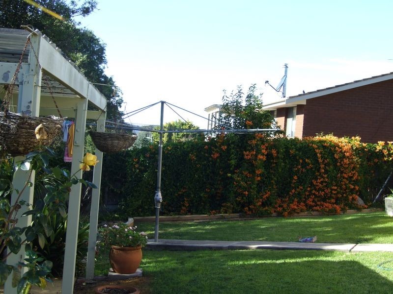2 Deborah Cresent, Bega NSW 2550