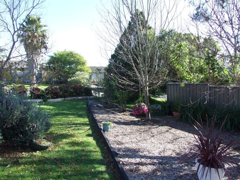 2 Deborah Cresent, Bega NSW 2550
