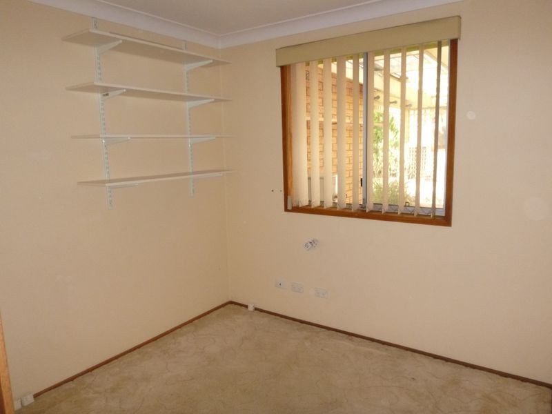 4 Gregory Way, Bega NSW 2550