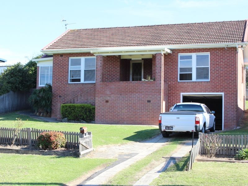 11 Dowling Street, Bega NSW 2550