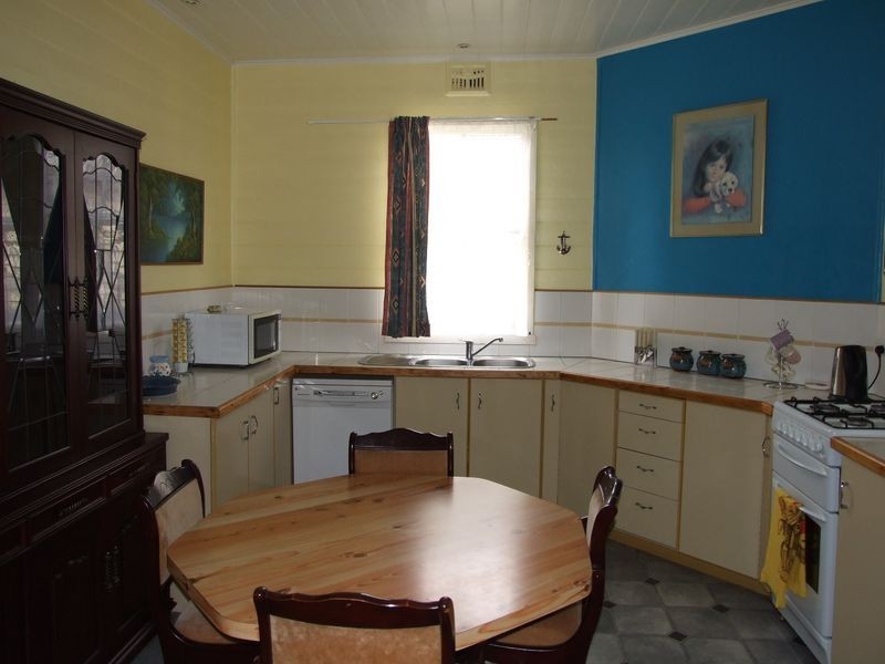 13 Canning Street, Bega NSW 2550