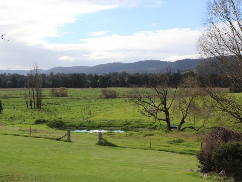 22 Tathra Road, Bega NSW 2550