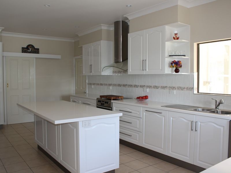 11 Gillespie Street, Cobargo NSW 2550