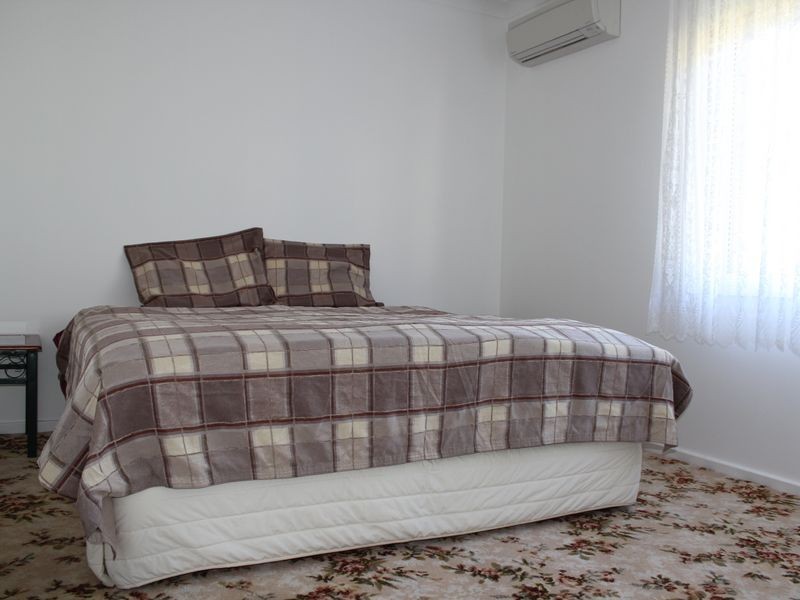 11 Gillespie Street, Cobargo NSW 2550