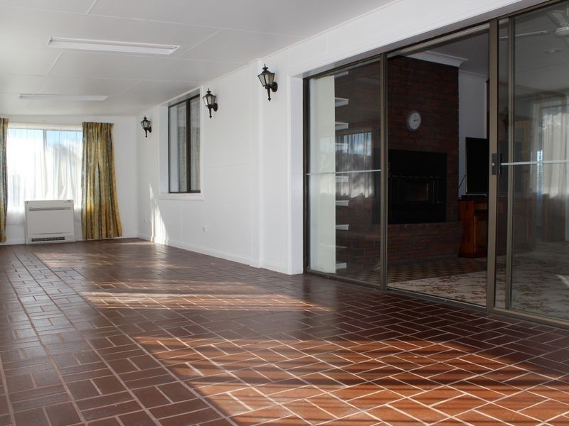11 Gillespie Street, Cobargo NSW 2550