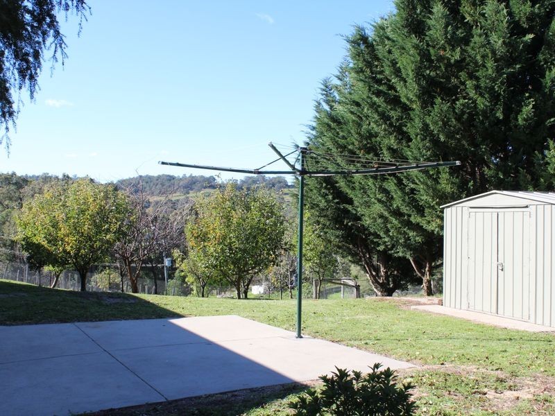 11 Gillespie Street, Cobargo NSW 2550