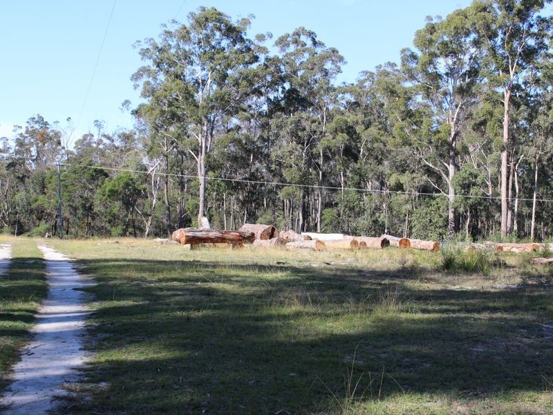 60 Armstrong Drive, Kalaru NSW 2550