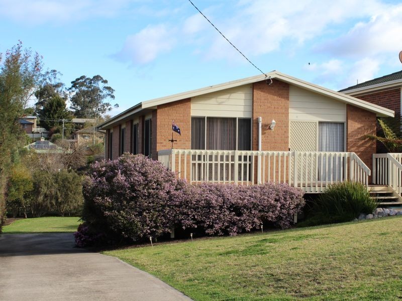 6 Manning Street, Bega NSW 2550