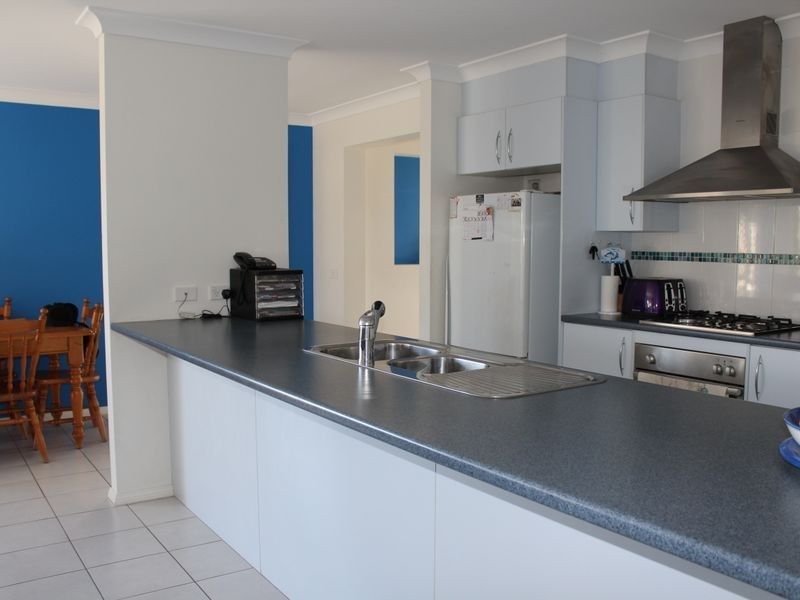 6 Denison Close, Bega NSW 2550