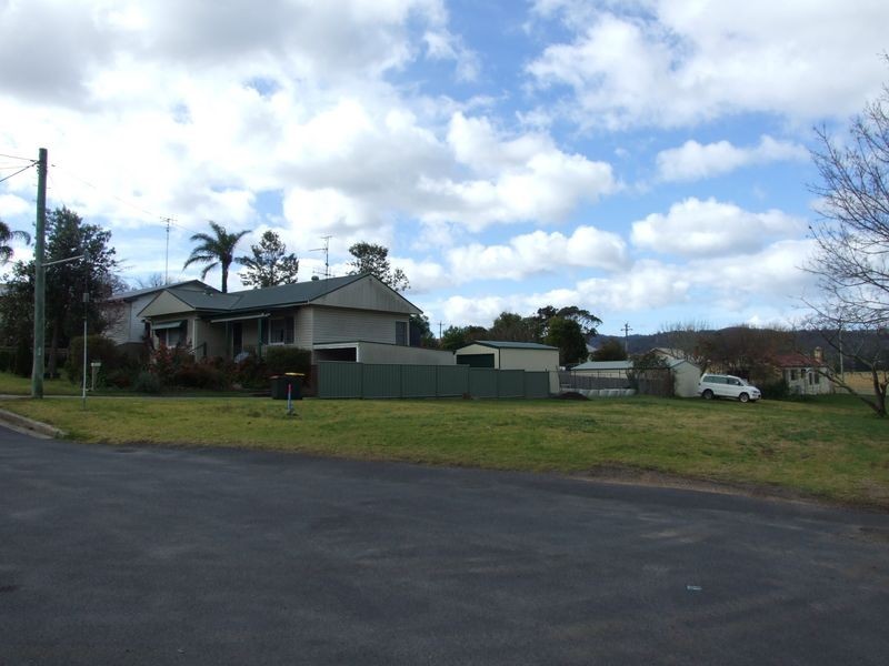 - Gordon Street, Bega NSW 2550