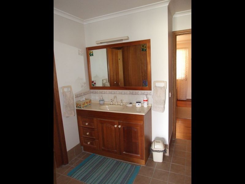 73 Narrawa Place, Bega NSW 2550