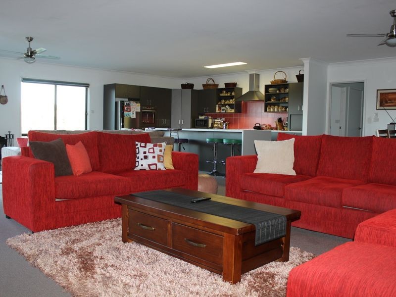 42 Auckland Street, Candelo NSW 2550