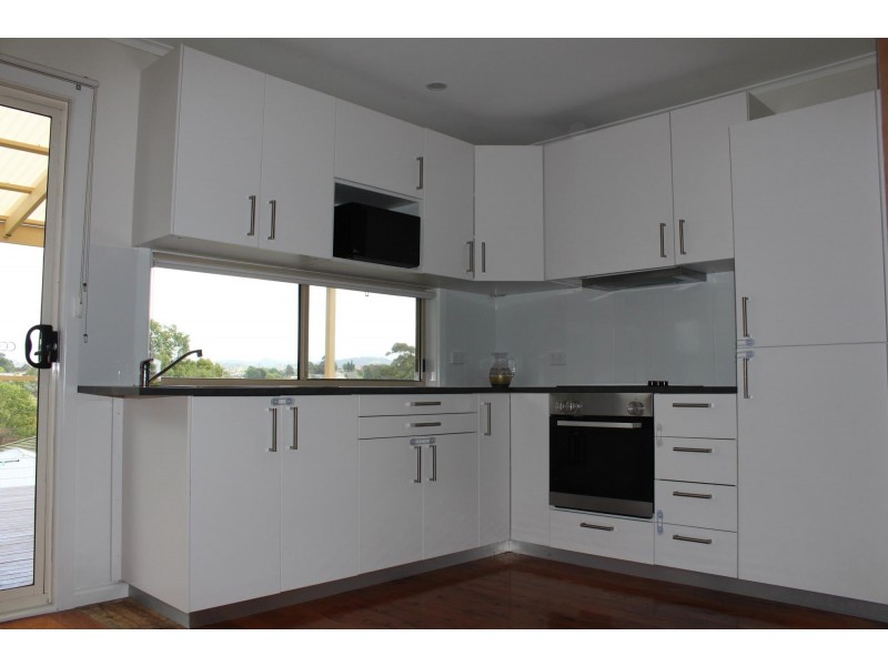 31 Glebe Avenue, Bega NSW 2550