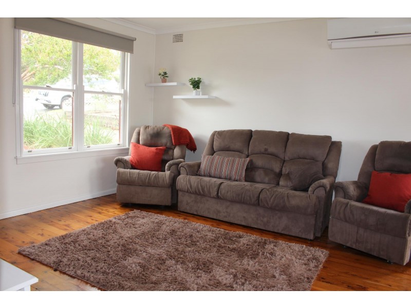 31 Glebe Avenue, Bega NSW 2550