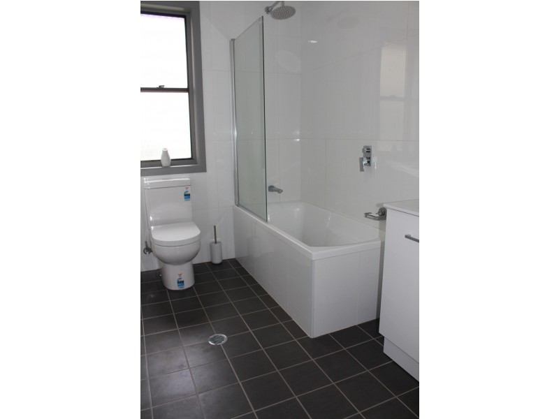 31 Glebe Avenue, Bega NSW 2550