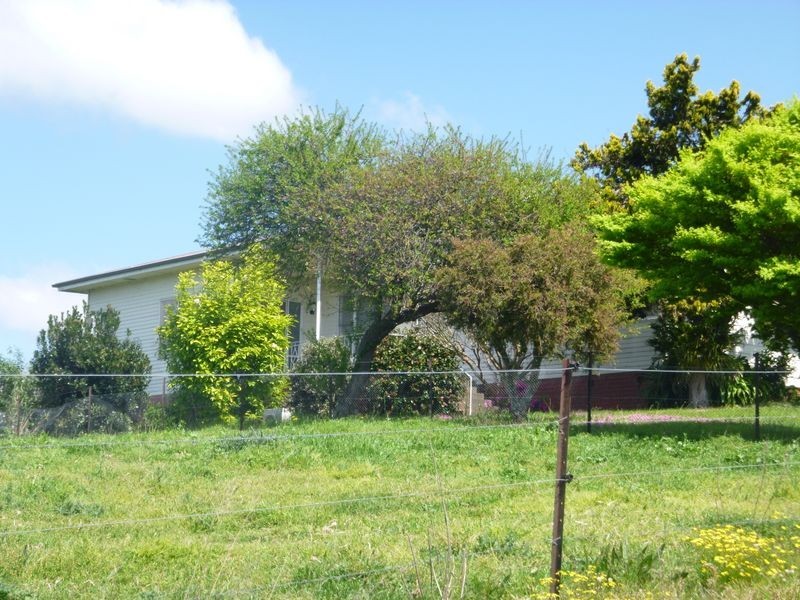 38 Miners Close, Bega NSW 2550