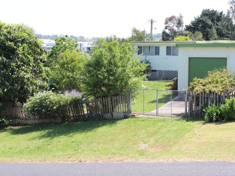 16 Jasper Street, Bega NSW 2550