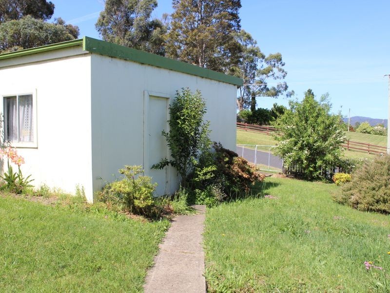 16 Jasper Street, Bega NSW 2550
