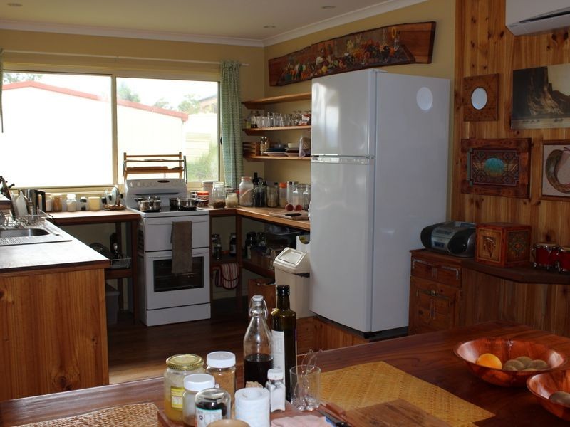 14 Thawa Close, Bega NSW 2550
