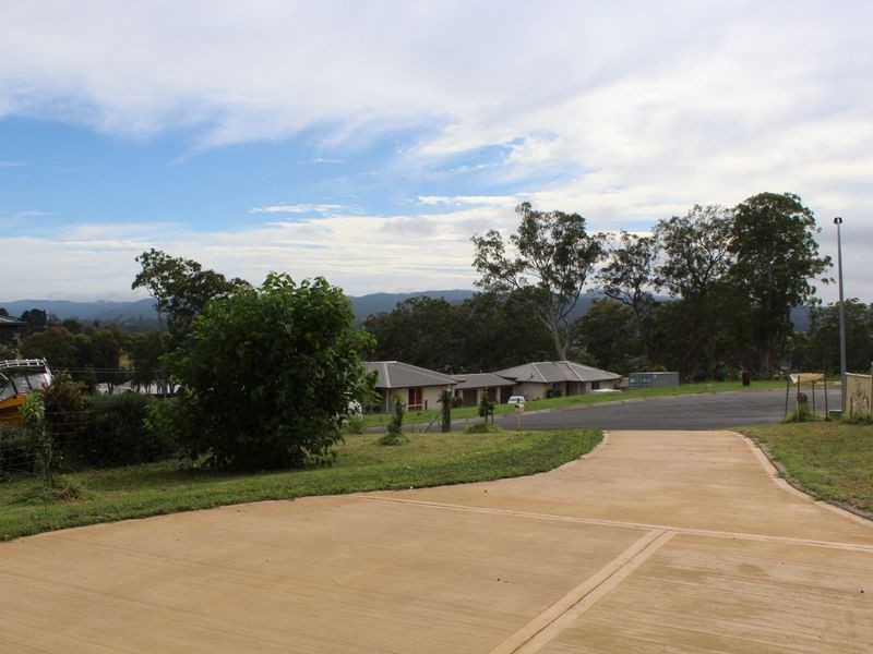 14 Thawa Close, Bega NSW 2550