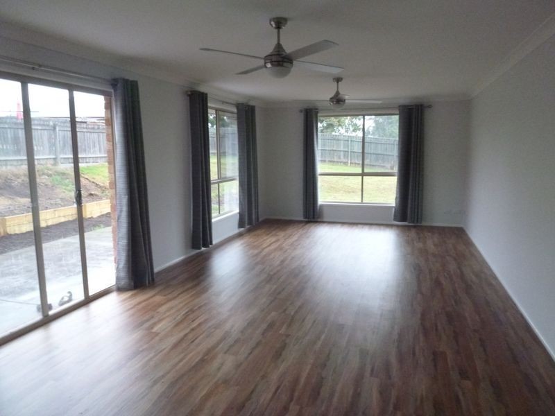 20 Howard Ave, Bega NSW 2550