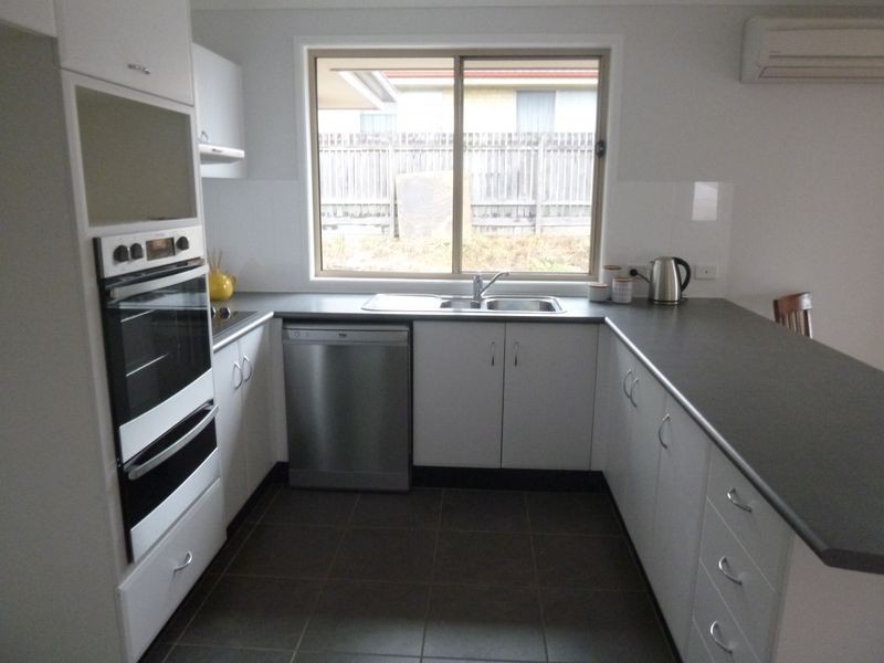 20 Howard Ave, Bega NSW 2550