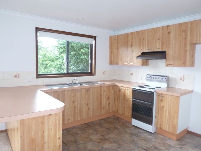 56 Valley Street, Bega NSW 2550