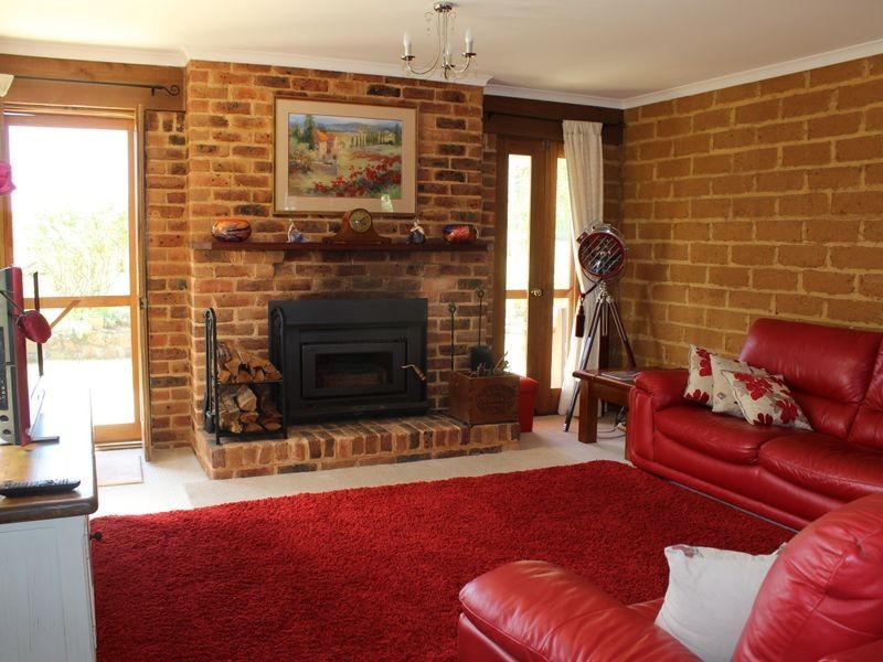 55 Finucanes Lane, Bega NSW 2550