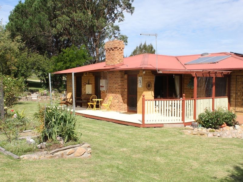 55 Finucanes Lane, Bega NSW 2550