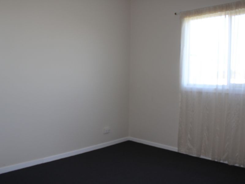 4 Minyama Parade, Bega NSW 2550