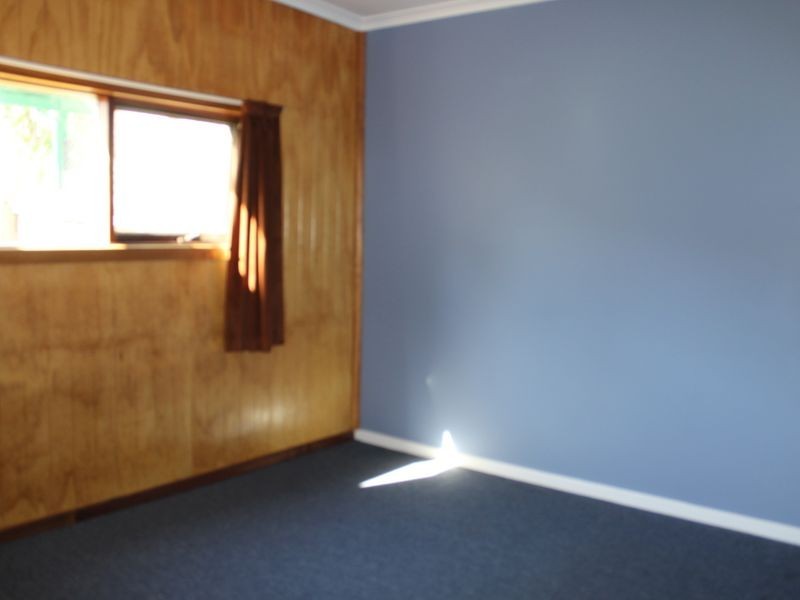 4 Minyama Parade, Bega NSW 2550