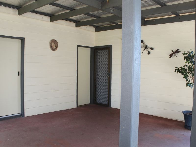 4 Minyama Parade, Bega NSW 2550