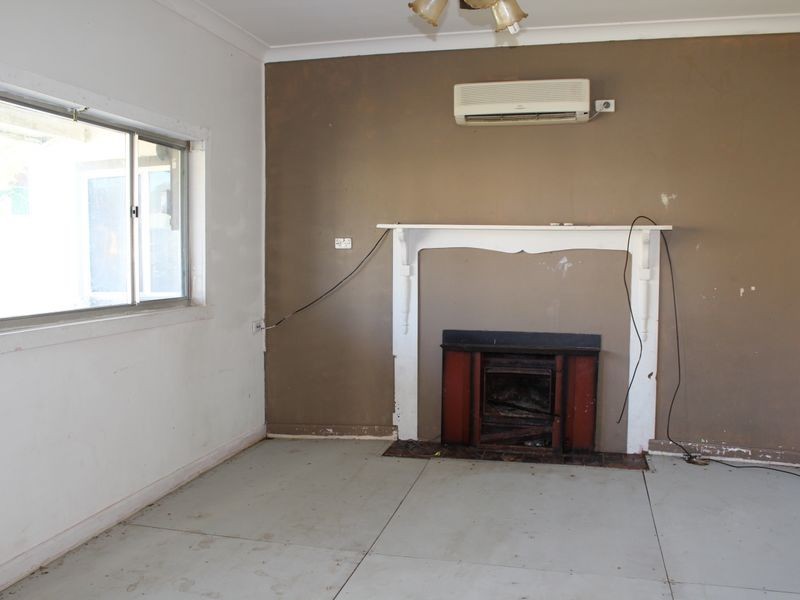 6 Gordon Street, Bega NSW 2550