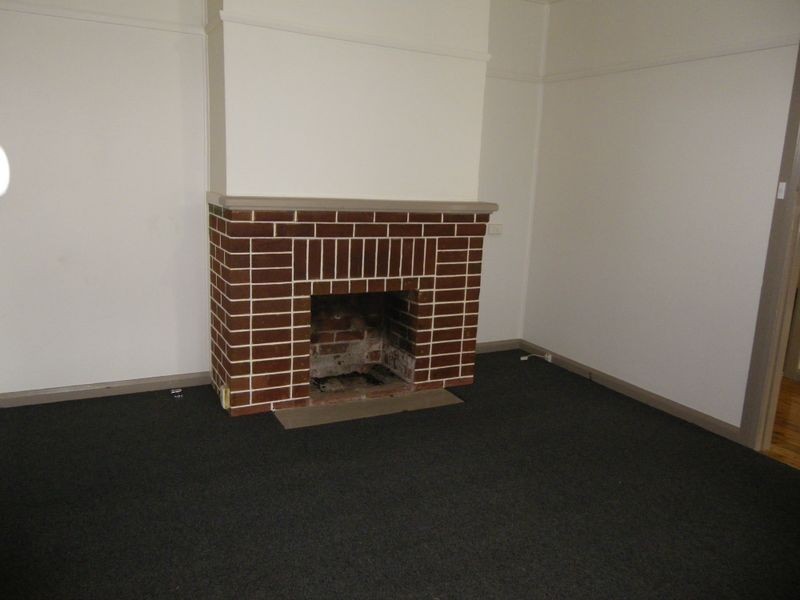 13 Barrack Street, Bega NSW 2550