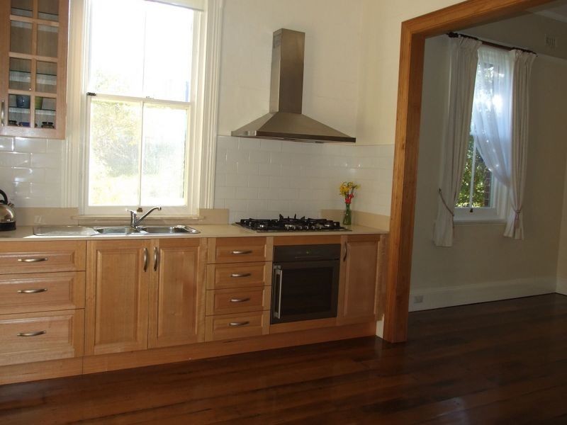 36 Carp Street, Bega NSW 2550