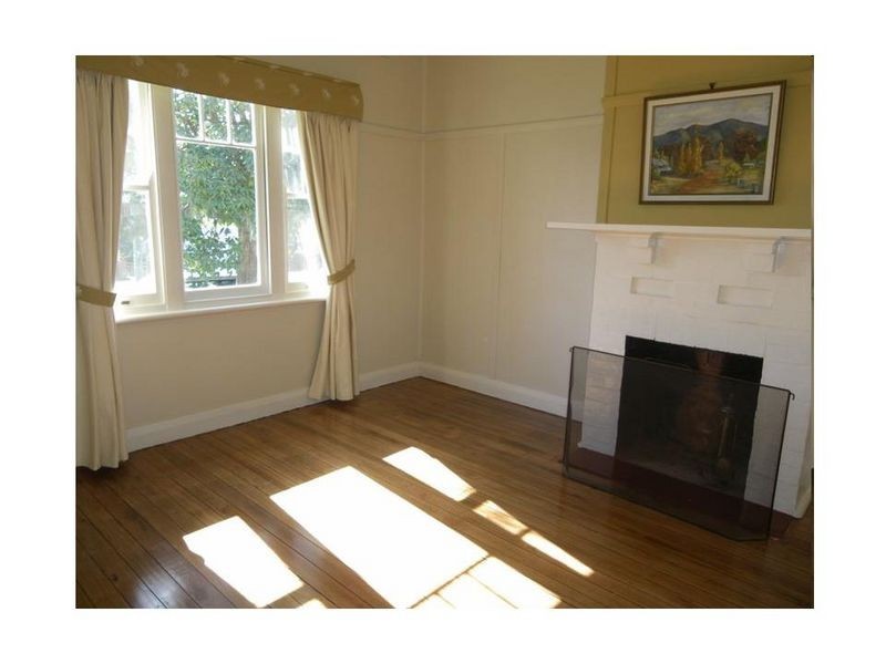 4 Canning Street, Bega NSW 2550