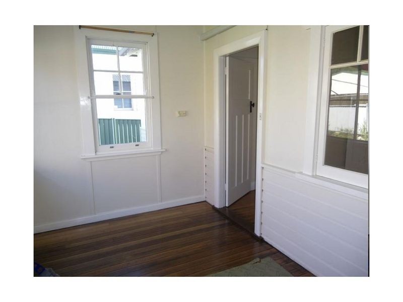 4 Canning Street, Bega NSW 2550