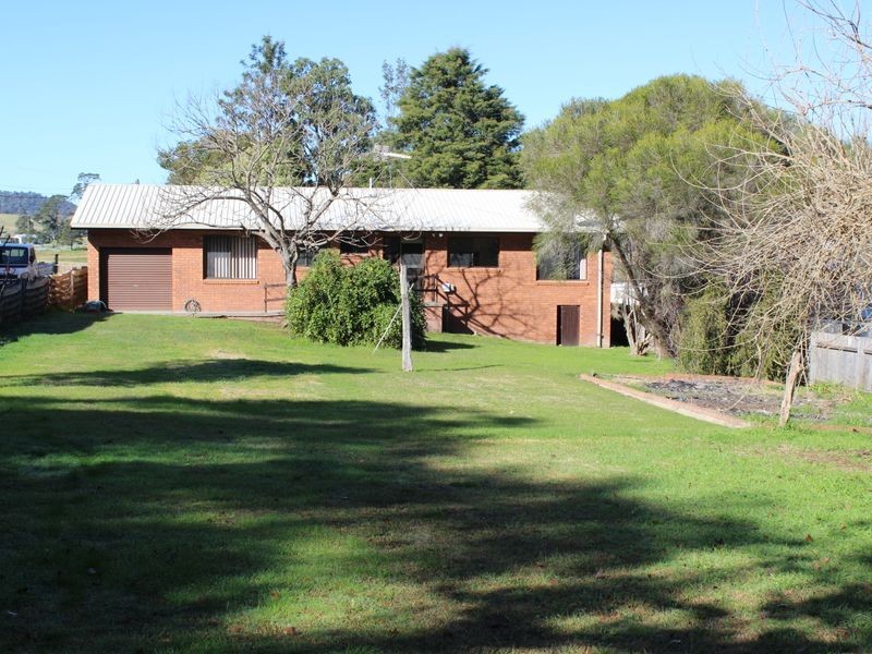 26 Hillview Street, Cobargo NSW 2550