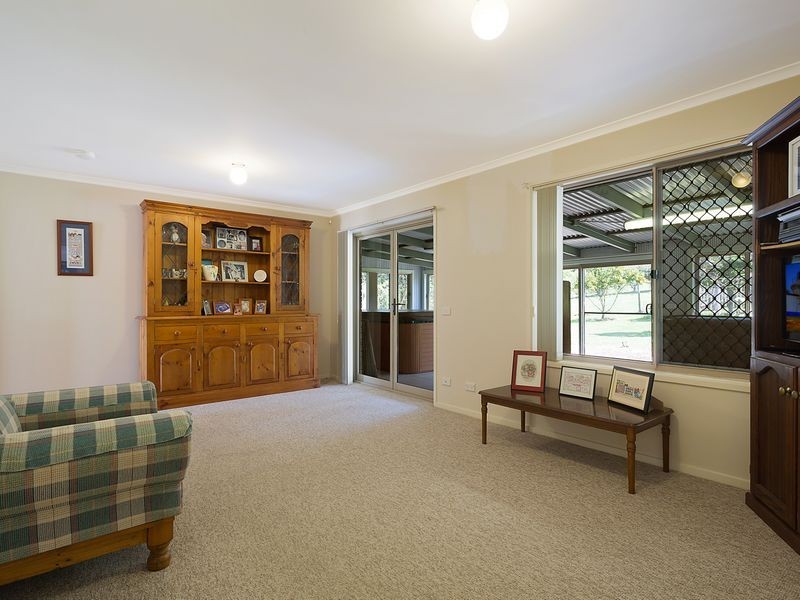 11 Kerrisons Lane, Bega NSW 2550