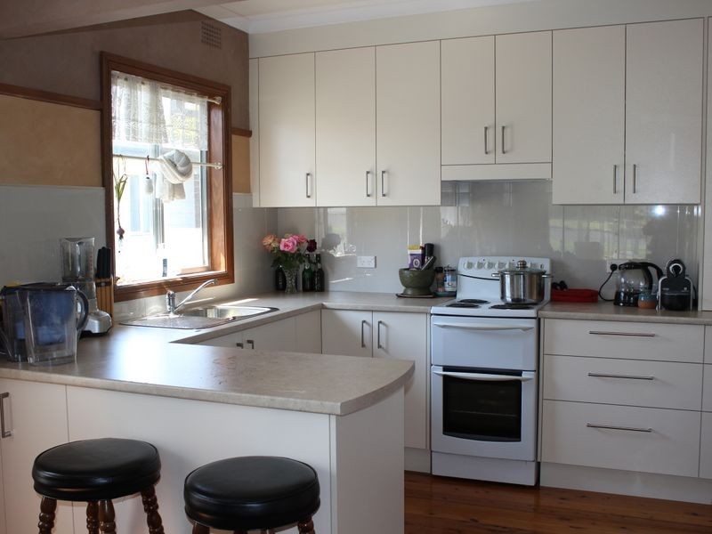 17 Norman Avenue, Bega NSW 2550