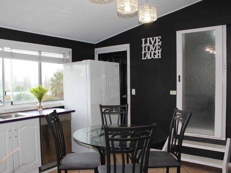 9 Kooringal Place, Bega NSW 2550