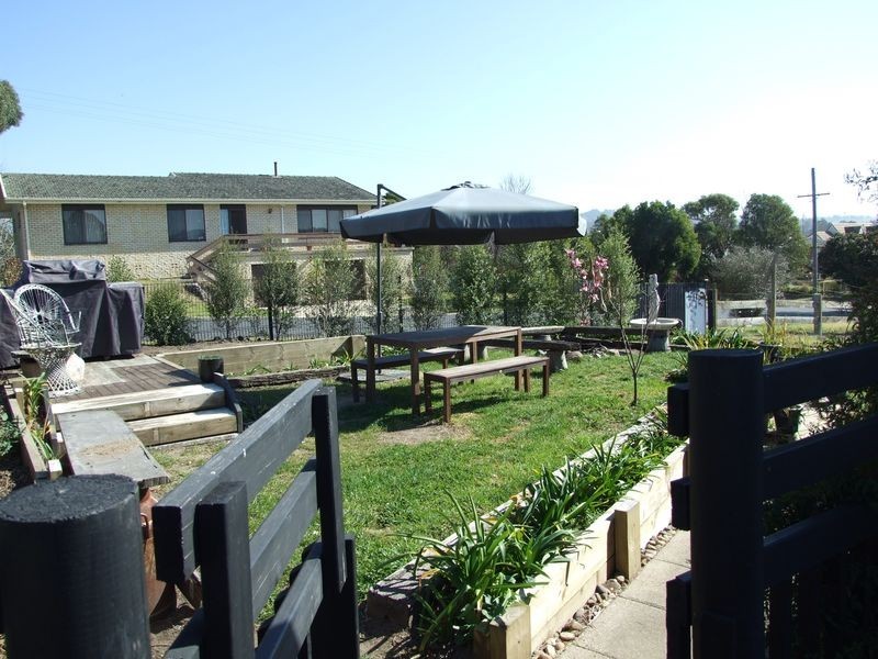 9 Kooringal Place, Bega NSW 2550