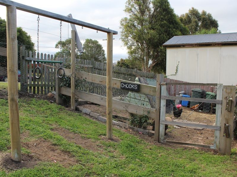 9 Kooringal Place, Bega NSW 2550