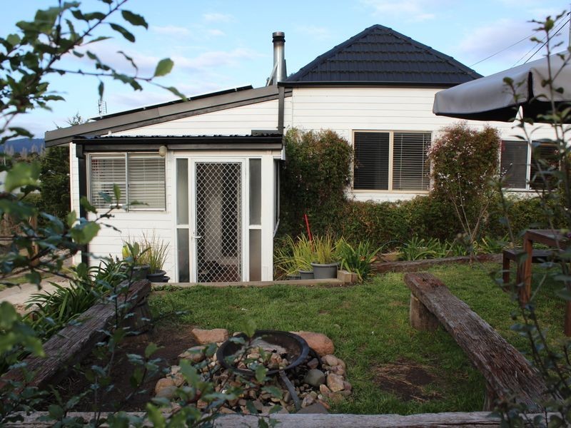 9 Kooringal Place, Bega NSW 2550