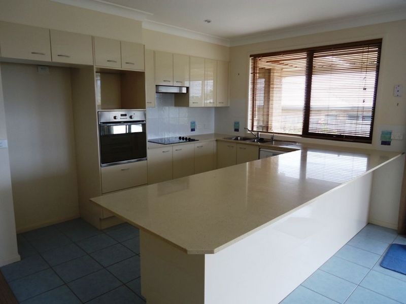 5 Yuin Place, Bega NSW 2550